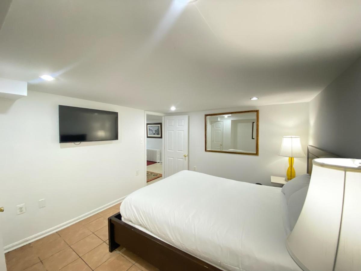 Renovated English Basement 2Bdrm Home Near Metro Ουάσινγκτον Εξωτερικό φωτογραφία